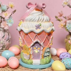 NWT Cupcakes and Cashmere Easter House